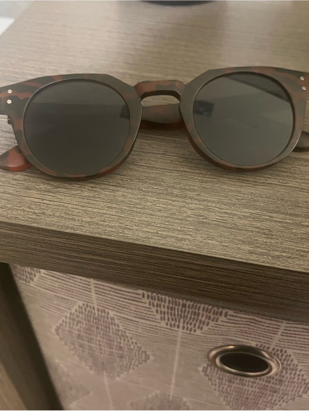 American Eagle Outfitters Tortoiseshell Frame Sunglasses with Dark Lenses
